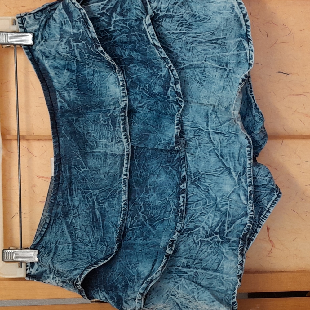 MiMi Chica ruffled mini skirt size M